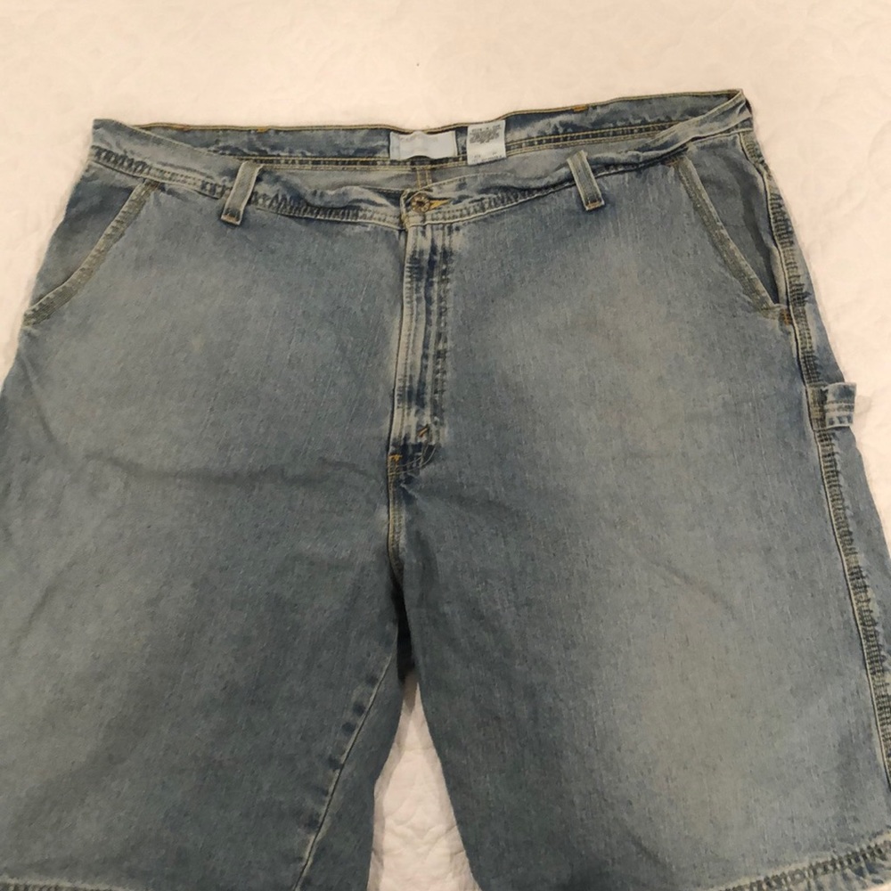 Vintage Levi’s silvertab shorts.